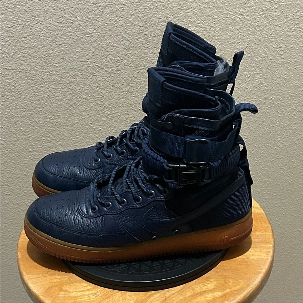 Nike SF Air Force 1 High Navy Gum 864024-400 - Picture 2 of 6